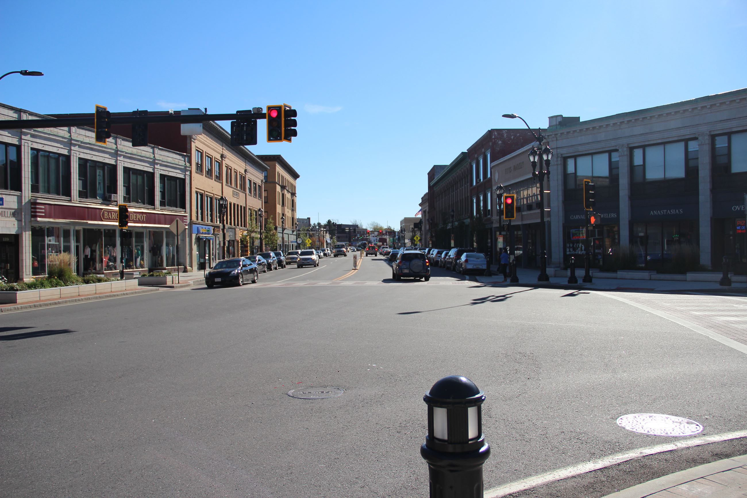 Streetlight on Union Avenue
